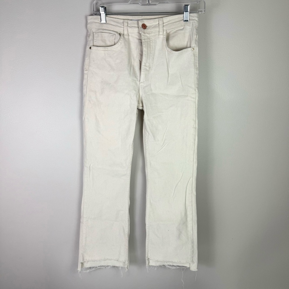 Zara Premium Crafted Denim Goods Raw Hem Straight Leg Jeans Cream Size 6 Cotton